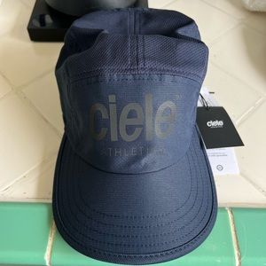 NWT Ciele Running Hat